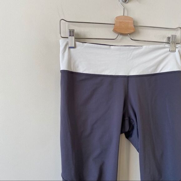 Lululemon Ruched Side Cropped Legging - Picture 4 of 8